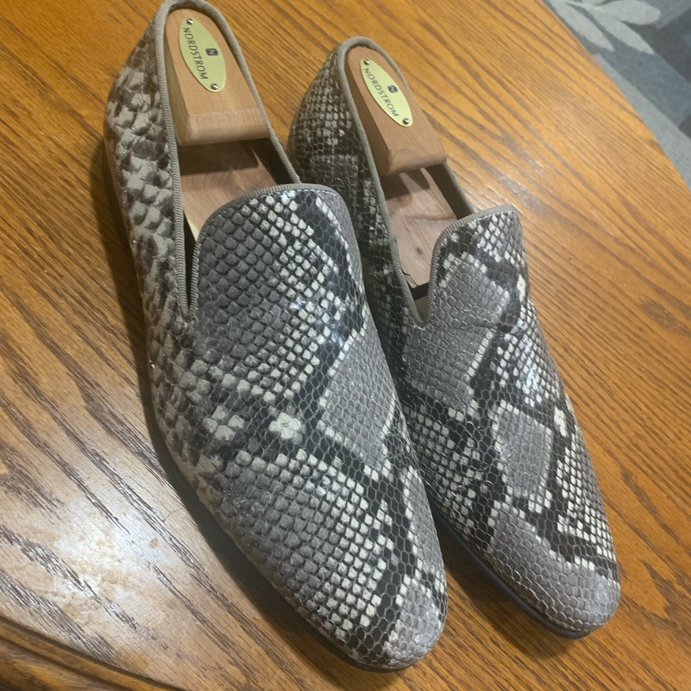 Aldo, snakeskin embossed loafers. Size 10.